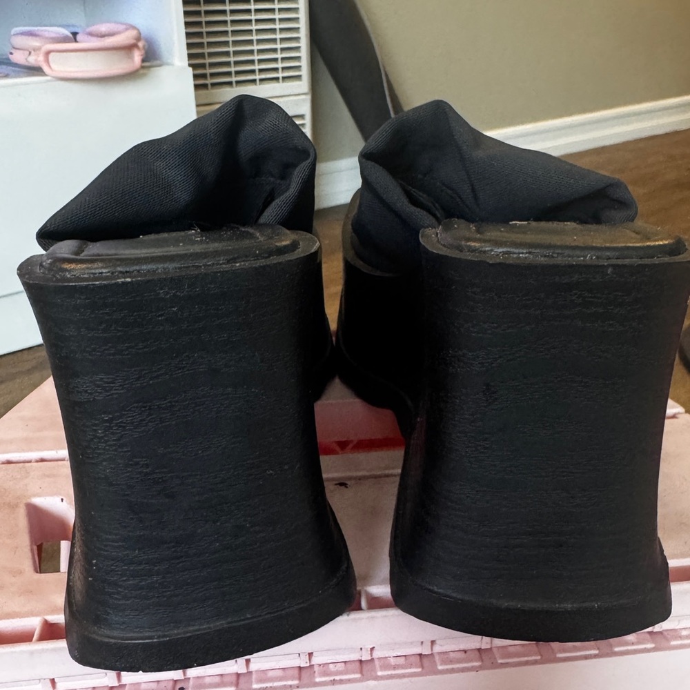 Vintage STEVE MADDEN Women's Platform Wedge Black Sandals Size 7 Chunky Y2K 4” - Picture 7 of 9